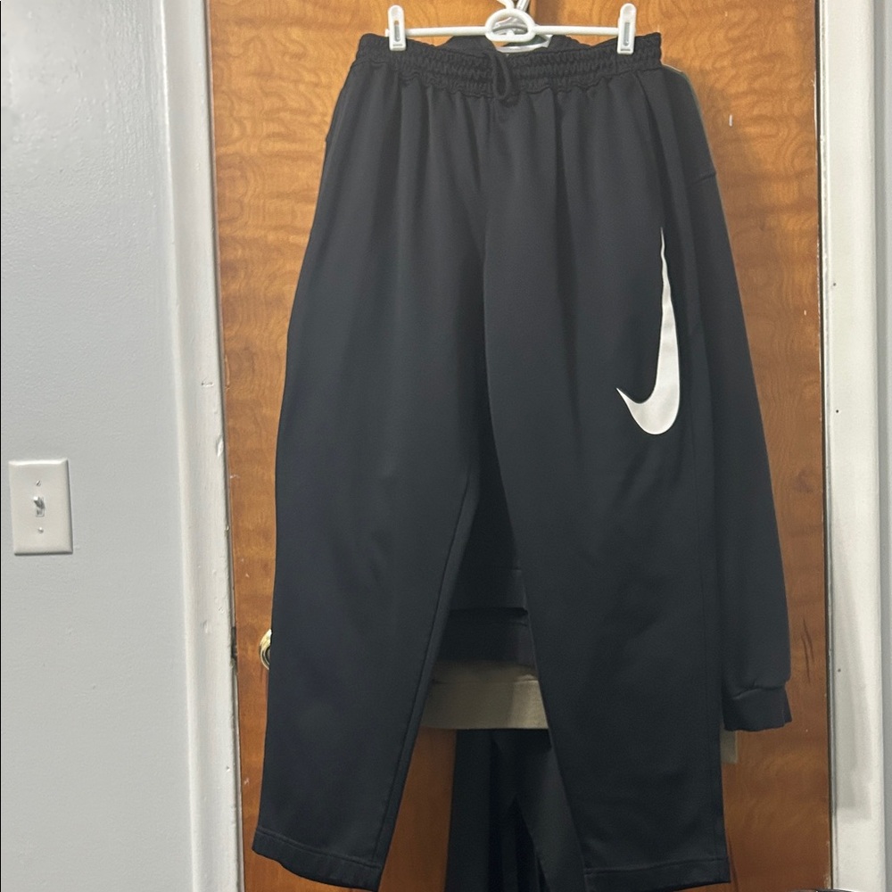 Nike Black Sweatpants Relaxed Fit Joggers